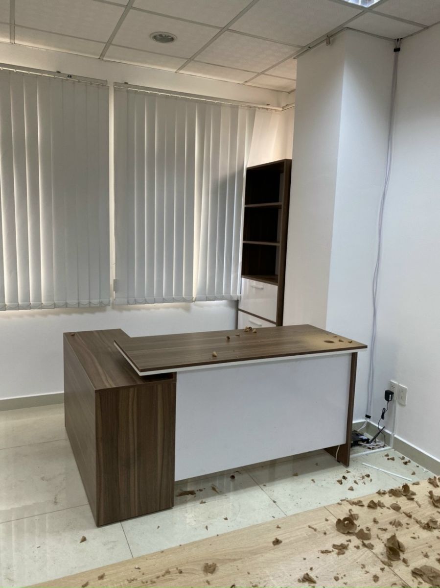 BÀN GIÁM ĐỐC , BÀN TRƯỞNG PHÒNG PT114